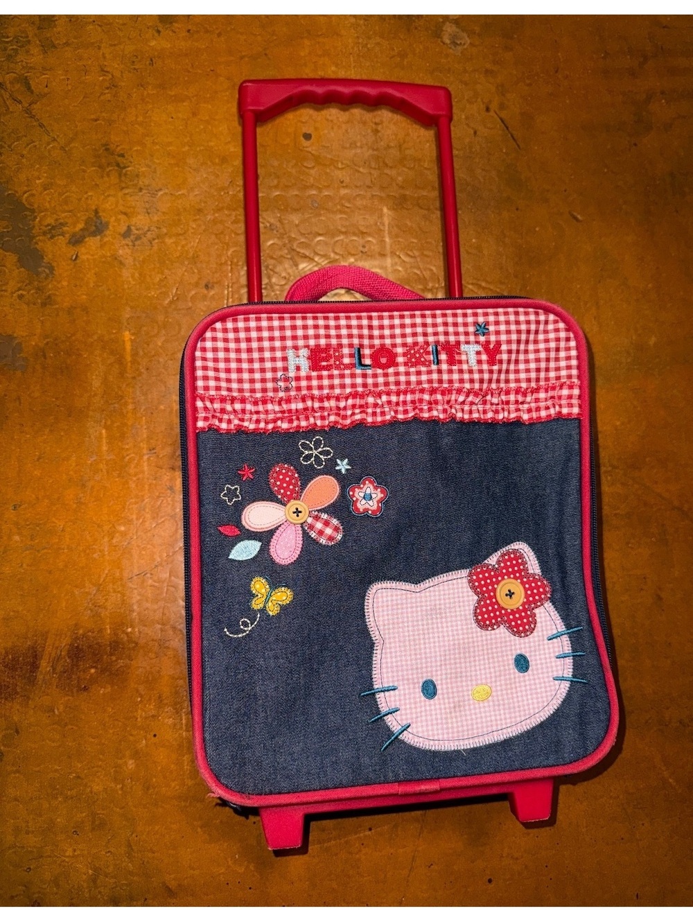 🎀 Vintage Hello Kitty Rolling Suitcase / Kids Luggage